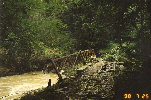 Povodeň v opočenském zámecké parku 23. 7. 1998